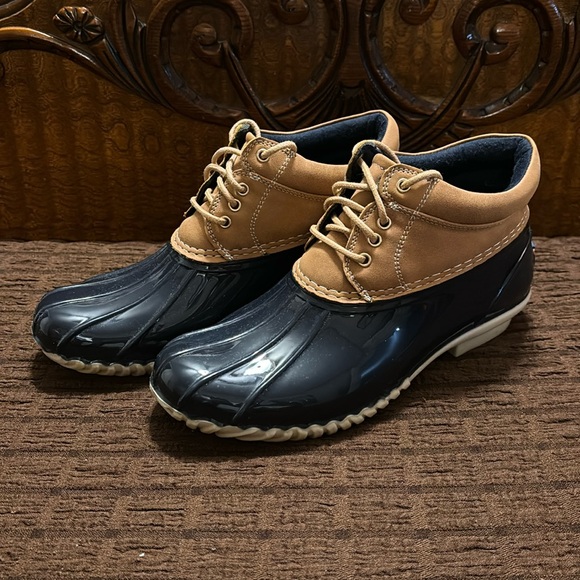 Tommy Hilfiger Duck Boots - Picture 1 of 5